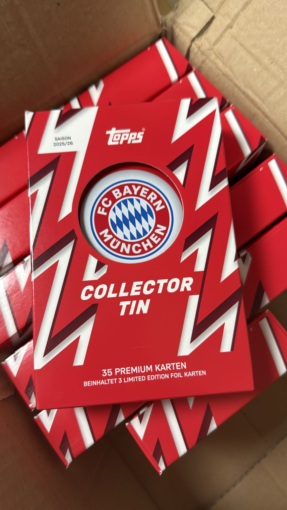 TOPPS BAYER MUNICH COLLECTOR TIN 2025/26
