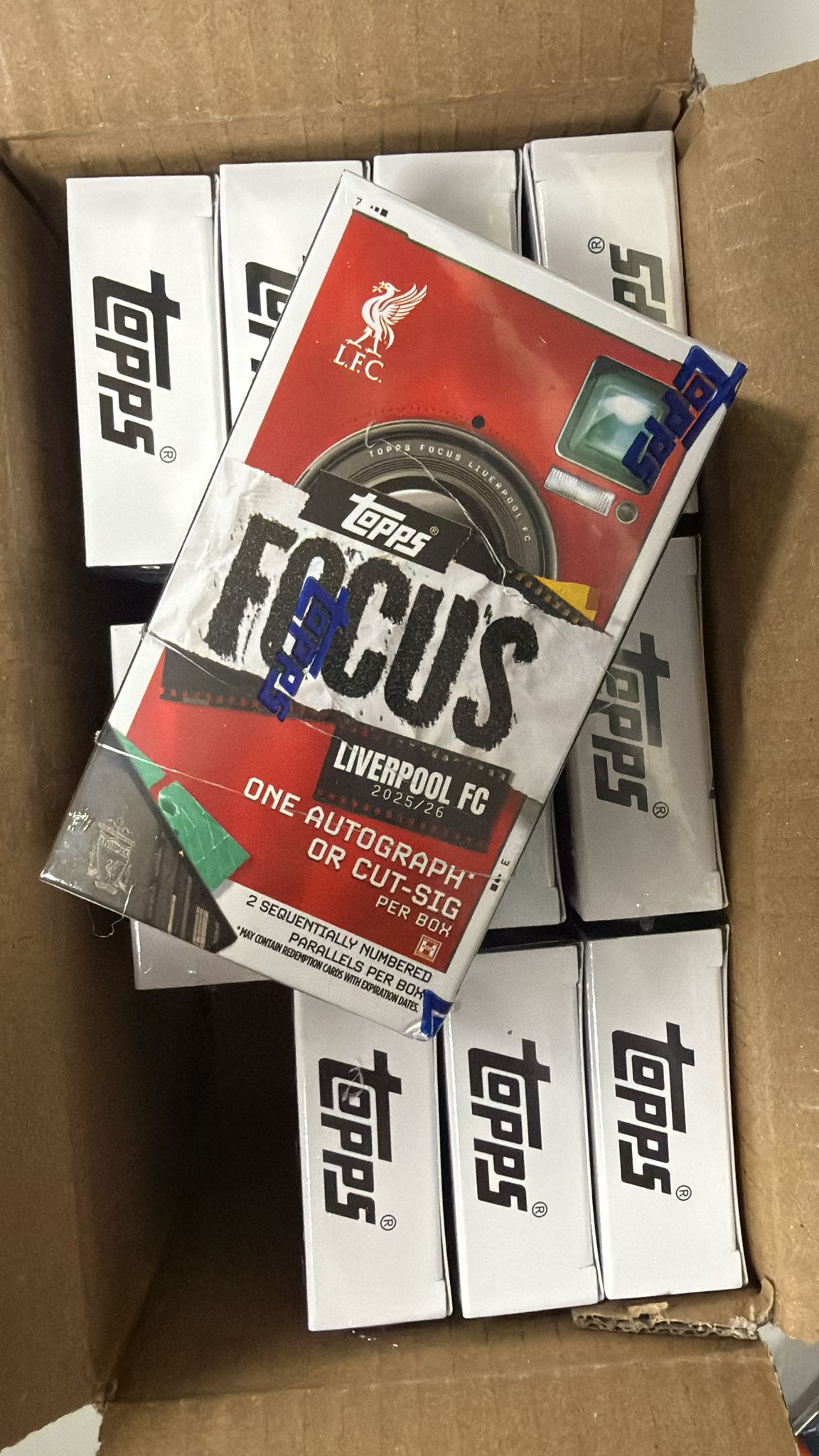 Topps Focus LIVERPOOL TC 2025/26 - Hobby Box
